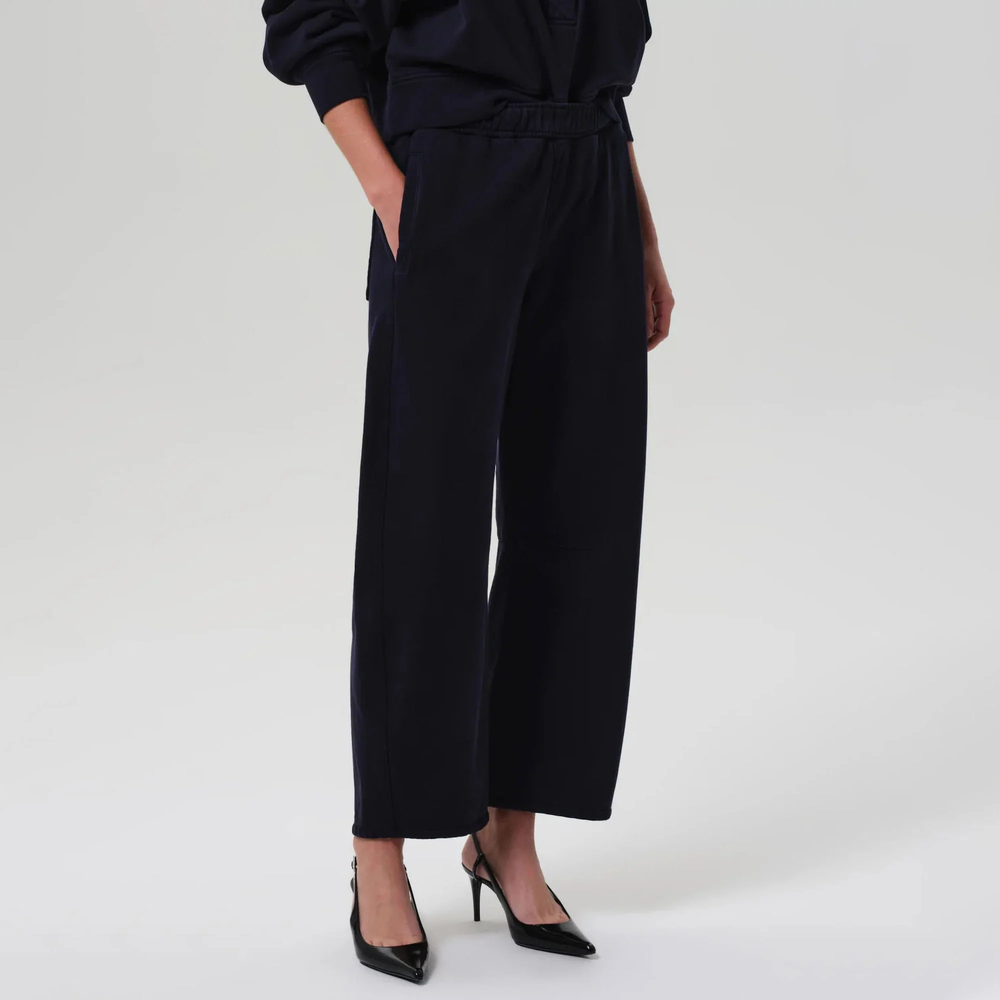 CITIZENS OF HUMANITY Miro Sweatpants in Navy - Image 2