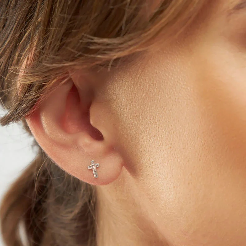 LULU COPENHAGEN Cross Crystal Earring in Silver - Image 3