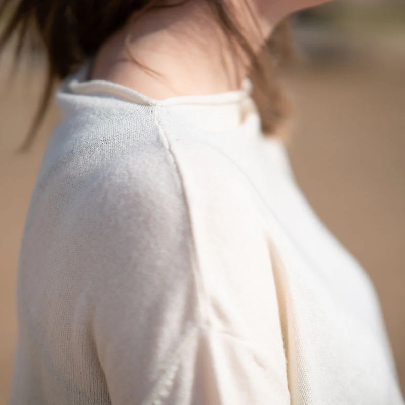 COLLEN & CLARE Egg Lightweight Merino/Cashmere Mix Crop Knit in Ivory - Image 4