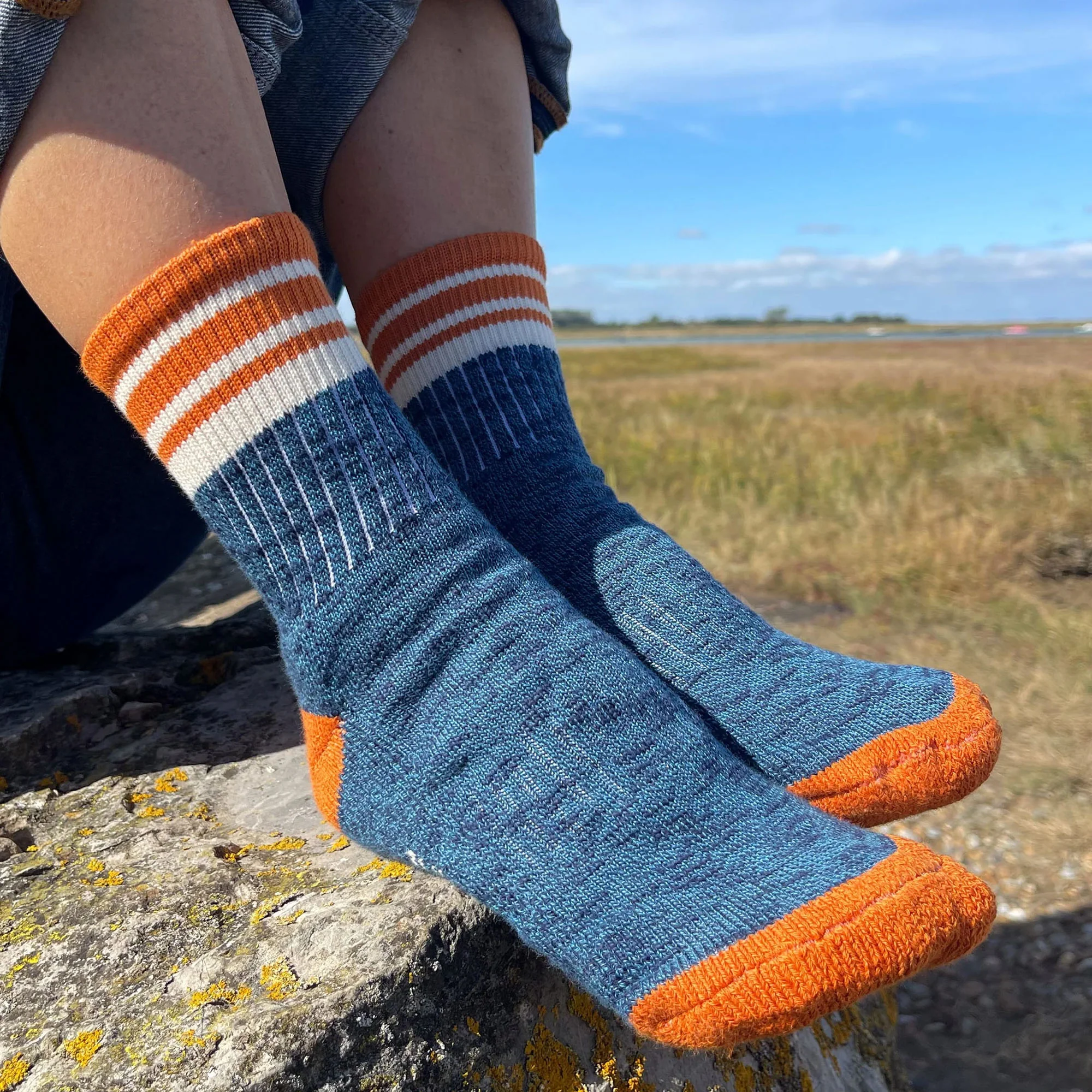 IVY ELLIS Womens Highland Coast Socks in Sannick - Image 2