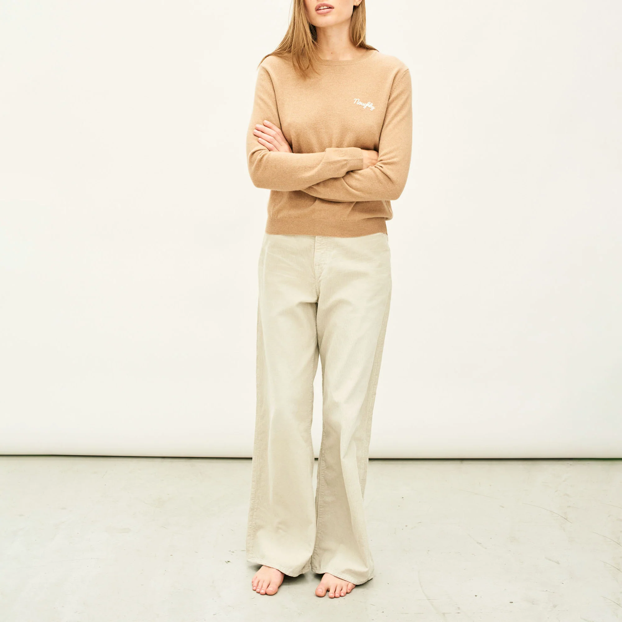 JUMPER 1234 Cashmere Naughty Crew in Sandstone - Image 10