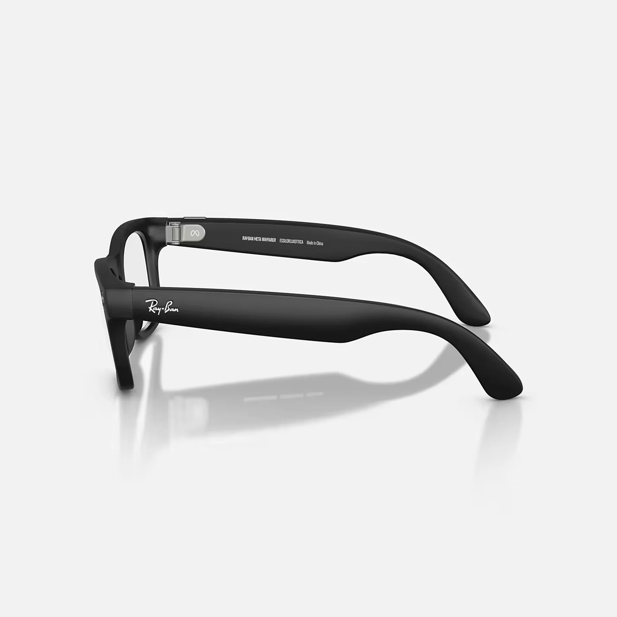 RAY-BAN Meta Wayfarer Gen 2 Sunglasses in Black - Image 4