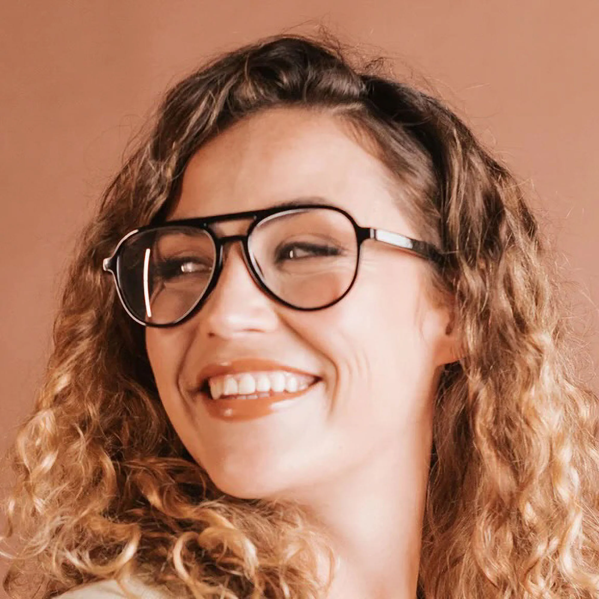 GOODLOOKERS Rockwell Reading Glasses in Black - Image 6