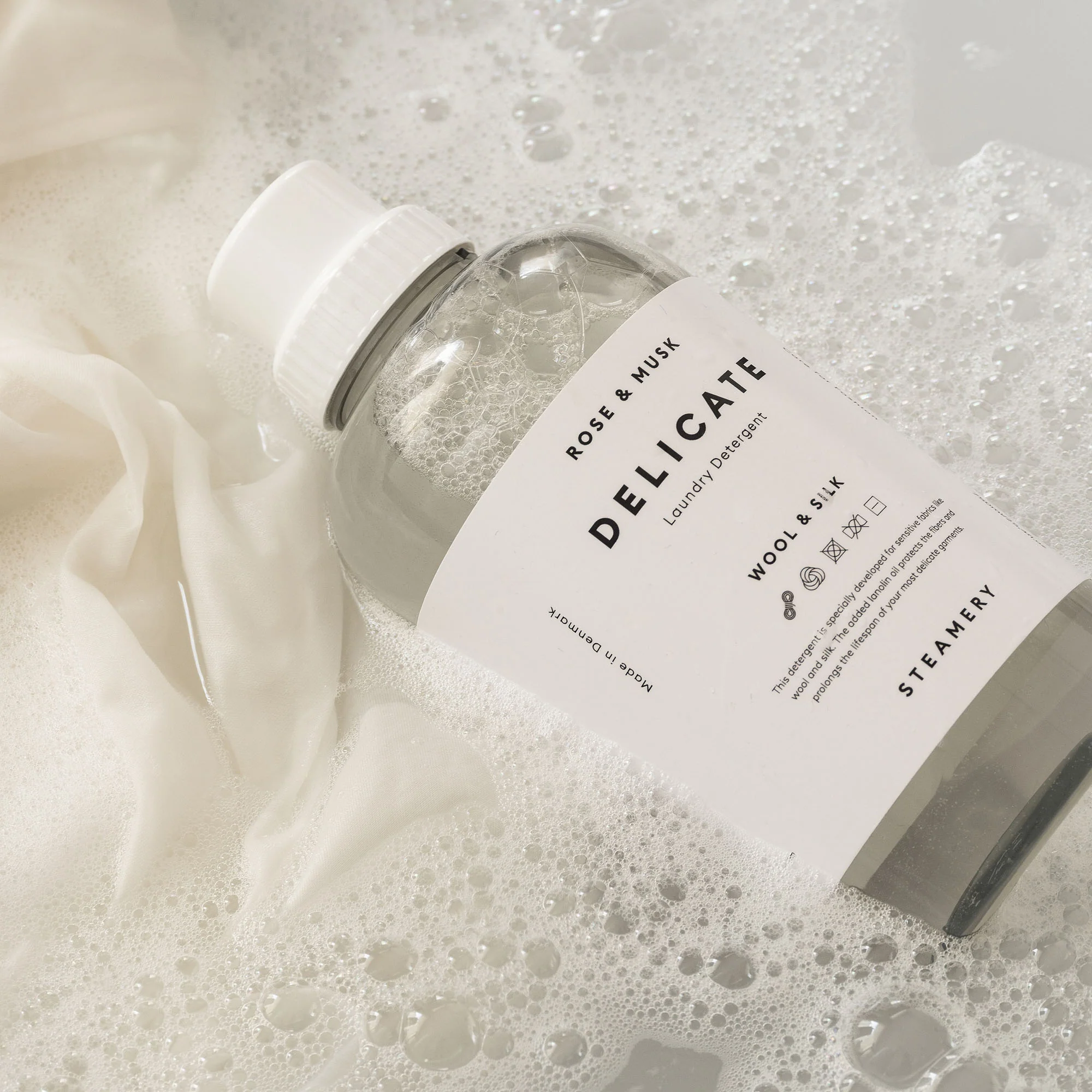 STEAMERY Delicate Laundry Detergent in Rose & Musk - Image 2