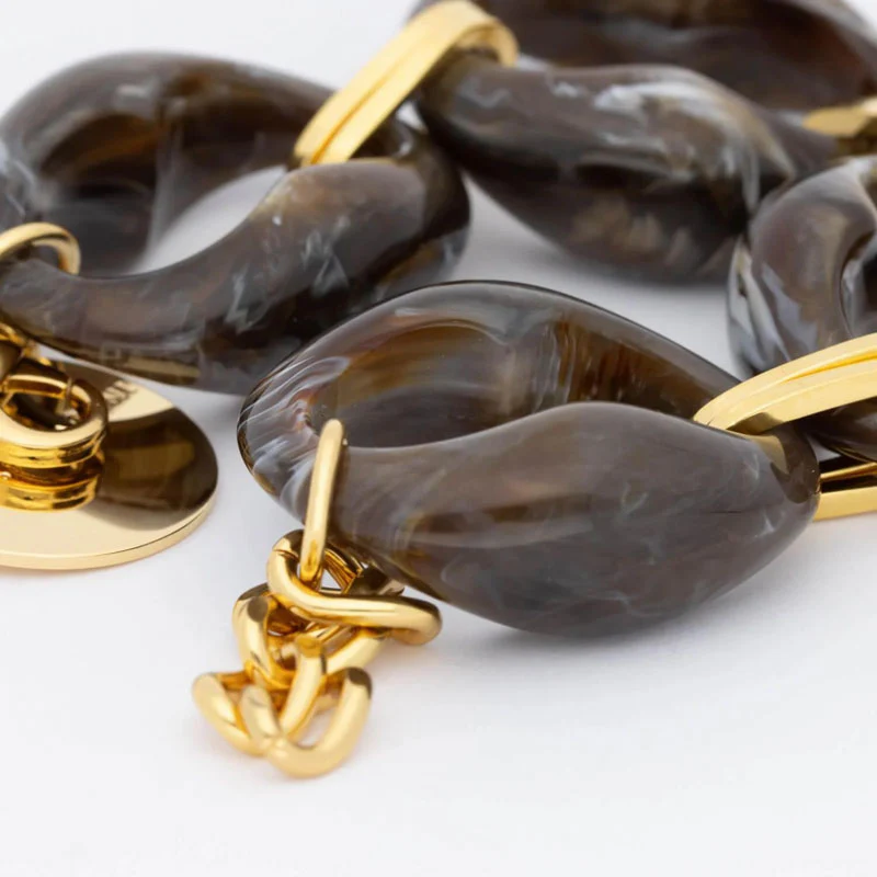 VANESSA BARONI Turtle Necklace in Dark Brown Marble - Image 3
